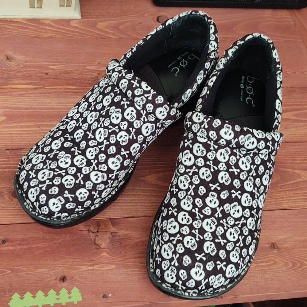 Skull print clogs, 10M, EUC